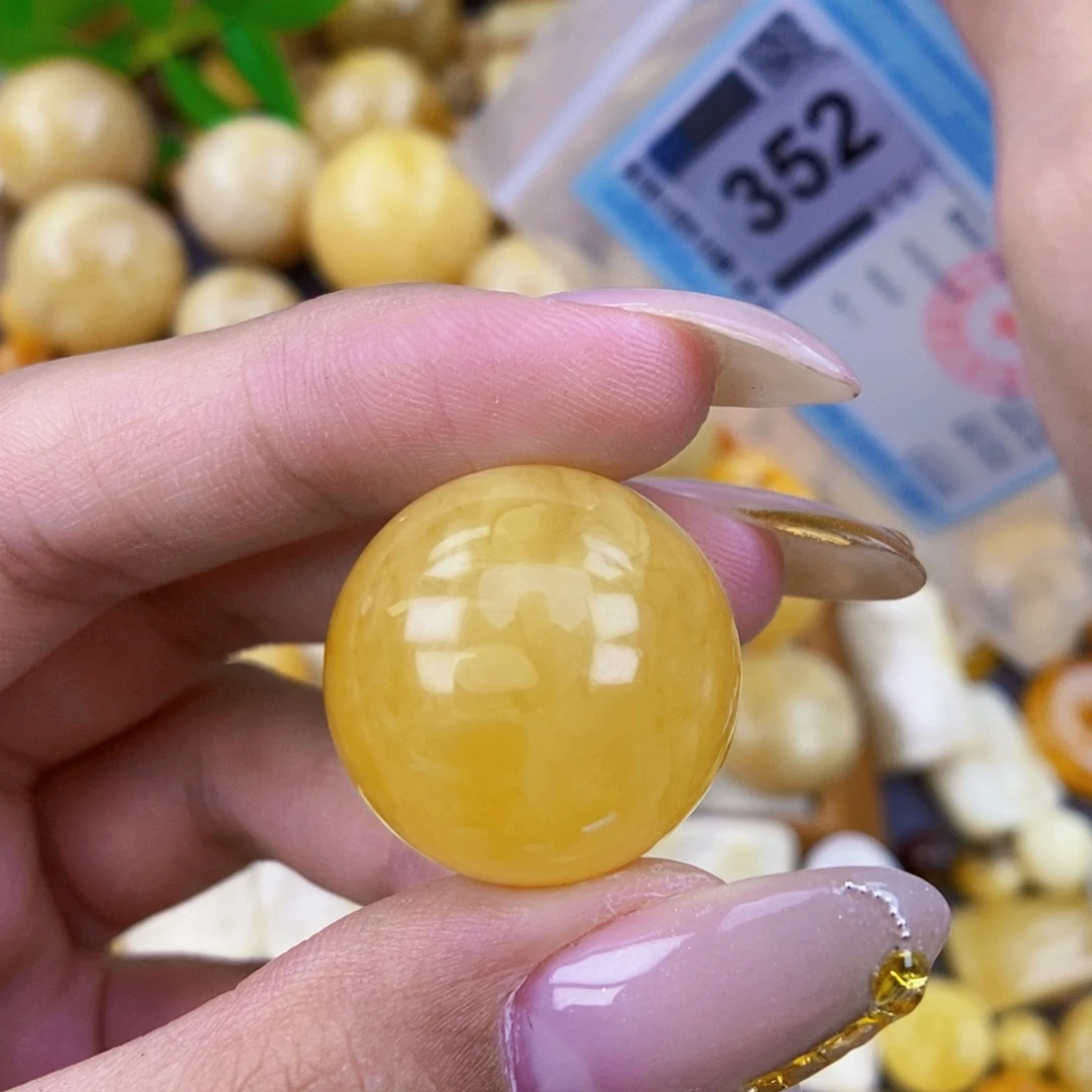 琥珀未镶嵌珠宝奇石23 接近全品
