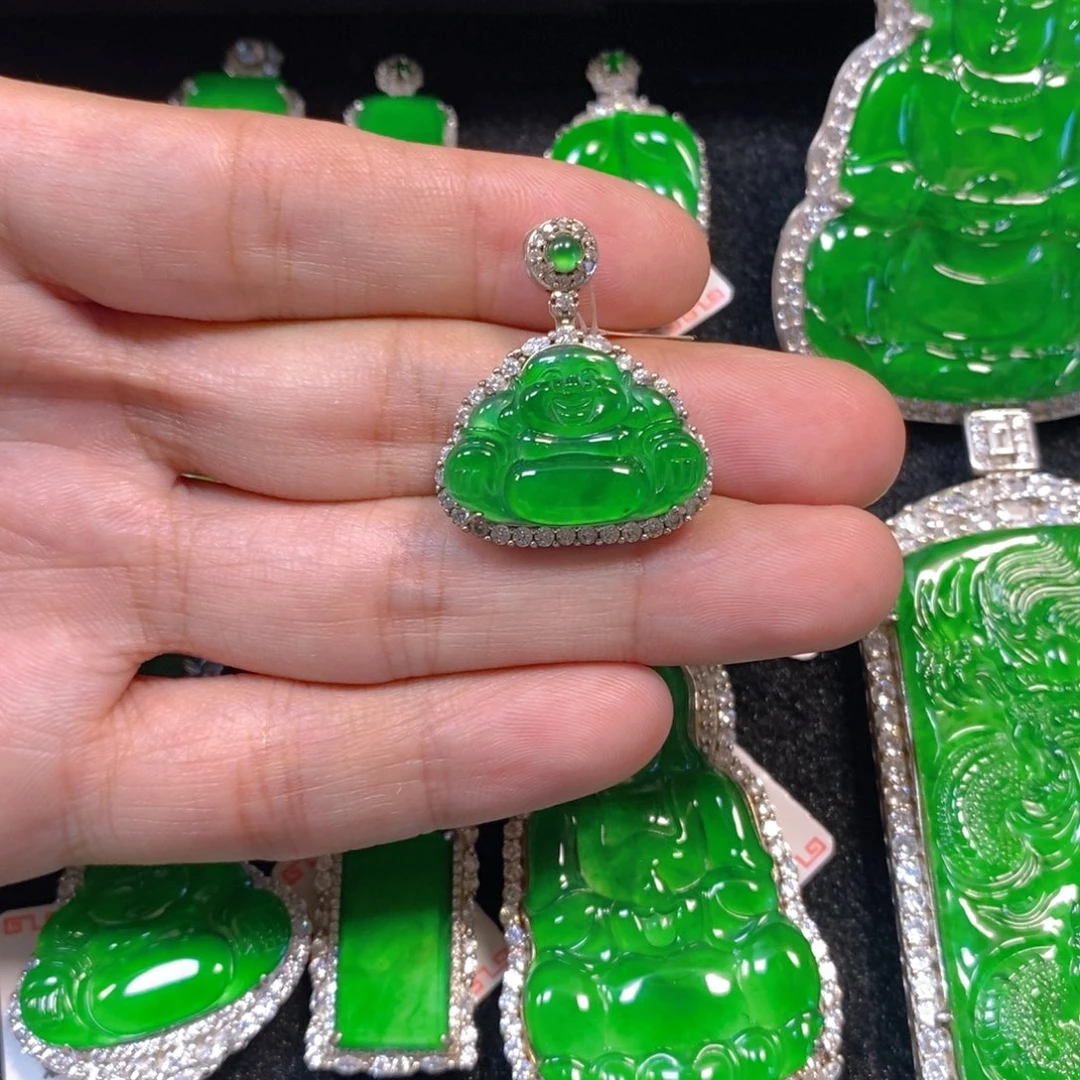 颈饰银S925镶嵌翡翠佛公吊坠