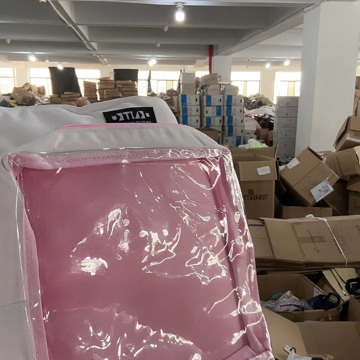 猪剖层皮革粉白色双肩背包发1