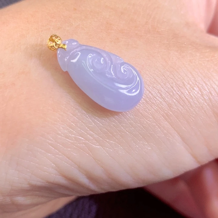 翡翠18K金镶嵌颈饰翡翠