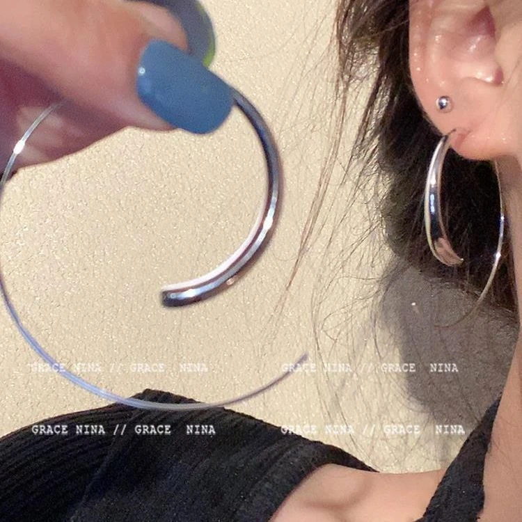 合金耳饰 金属冷淡风银色素圈耳环女小众设计高级感耳