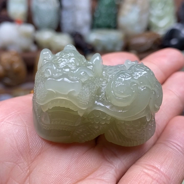 和田玉颈饰未镶嵌胡*涵