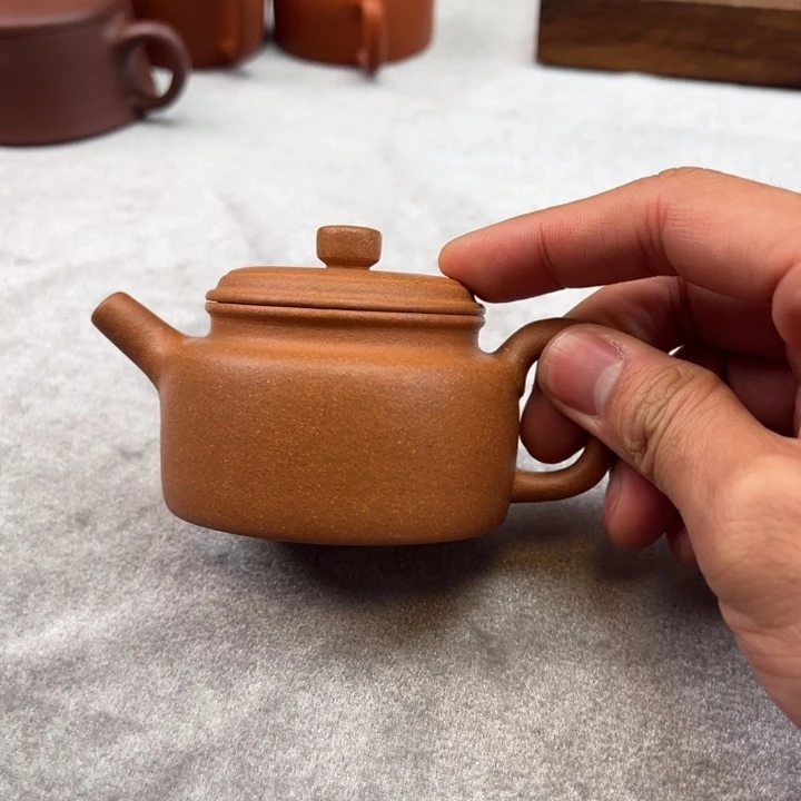 紫砂茶壶黄金段薄胎德钟