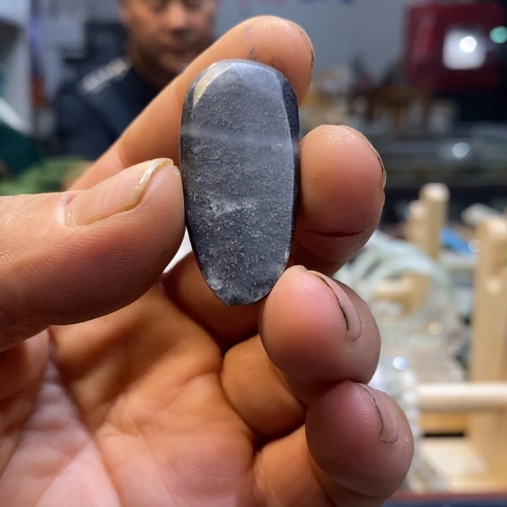 和田玉（糖玉）未镶嵌颈饰上***荣