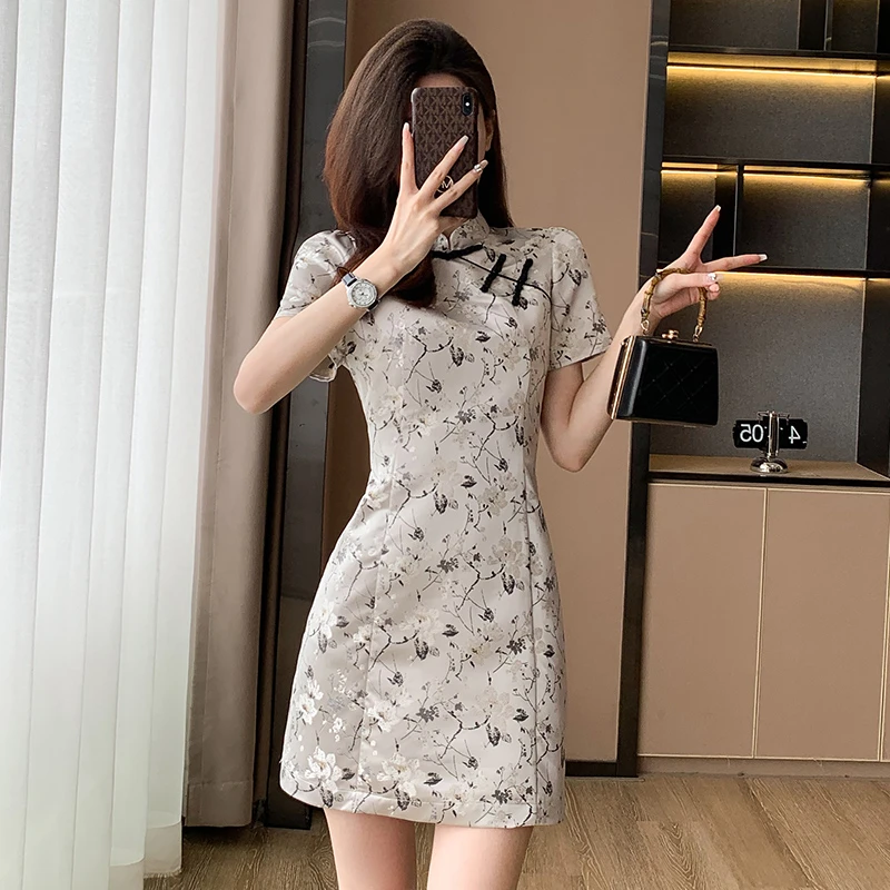 改良旗袍新中式2024新款夏季小个子短款气质碎花高级感国风连衣裙