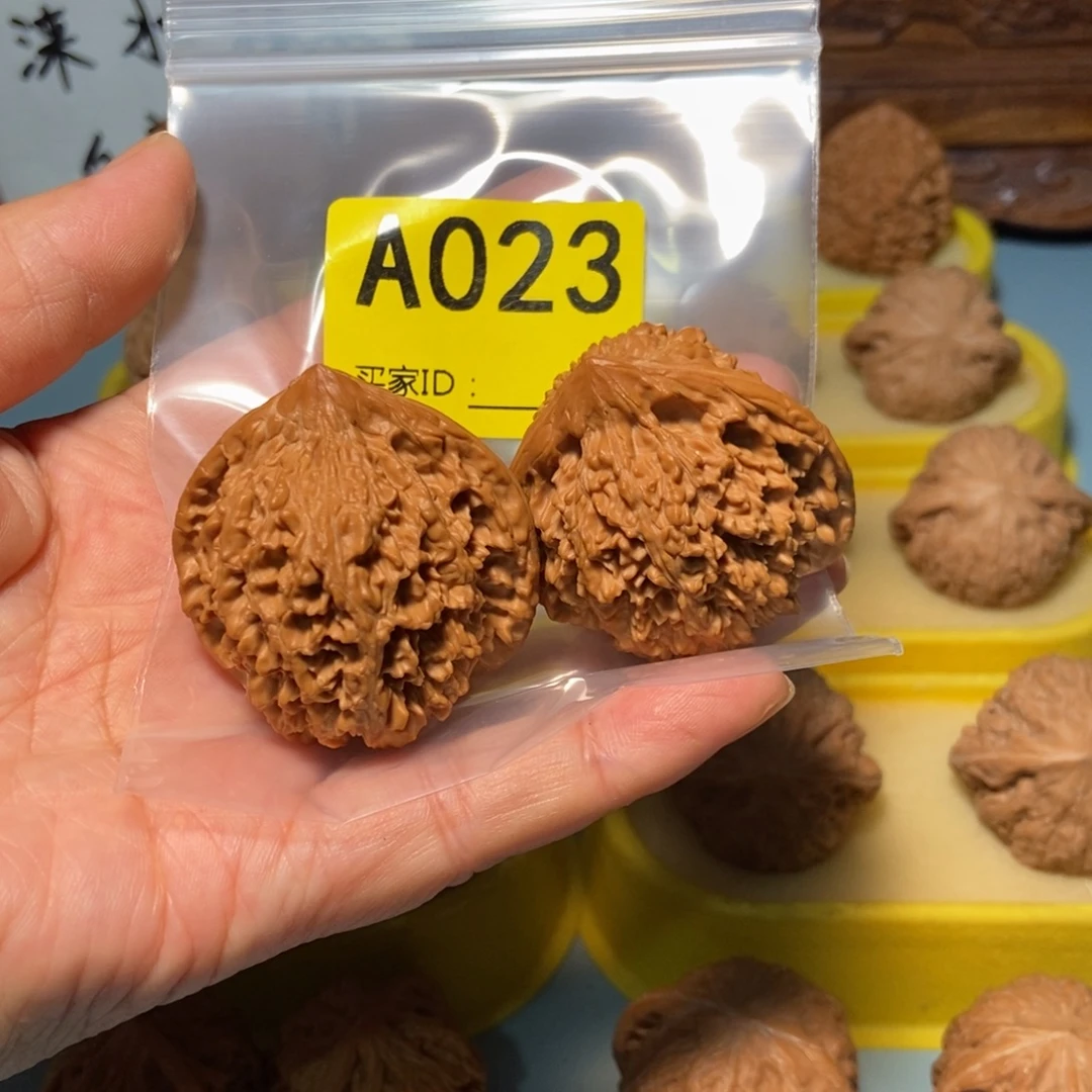 吹***睛吊坠文玩核桃满天星精对 40