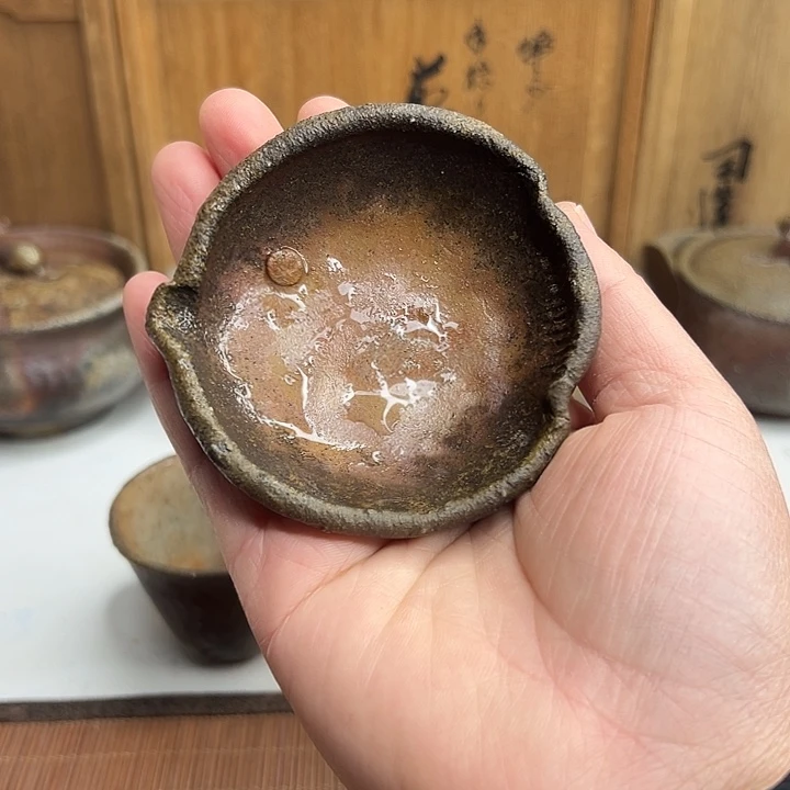 备前烧，森风吉公道杯，有窑裂