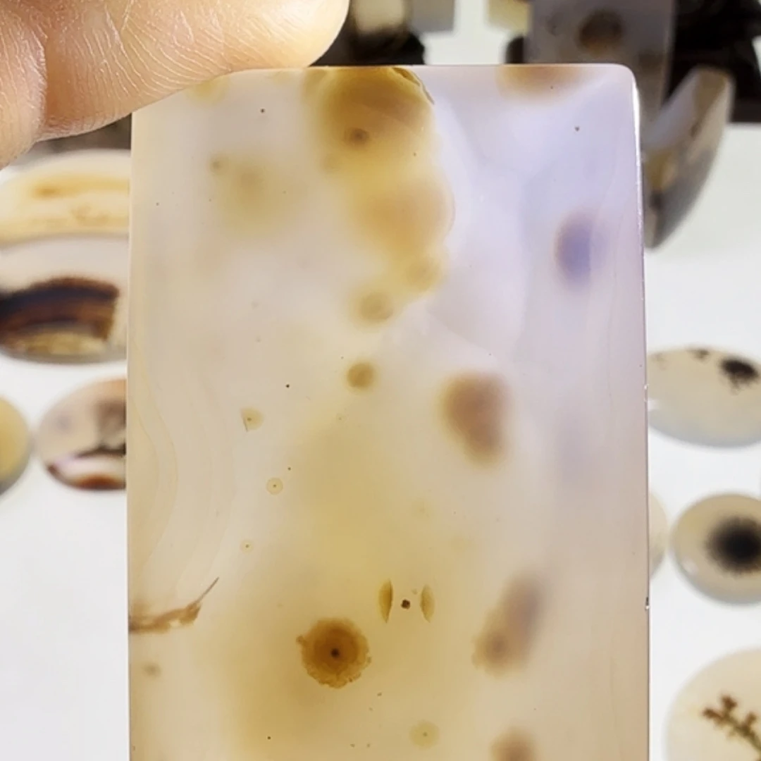 玛瑙/玉髓未镶嵌珠宝半成品