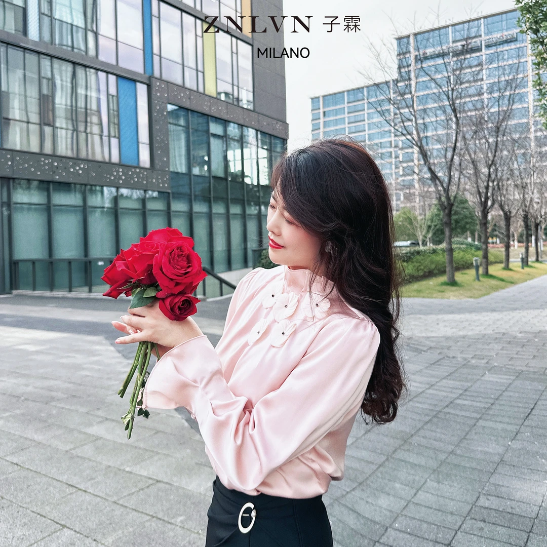 【金姐专属】ZNLVN秋季高级柜柜款绣花设计感时尚针织衫153D9155