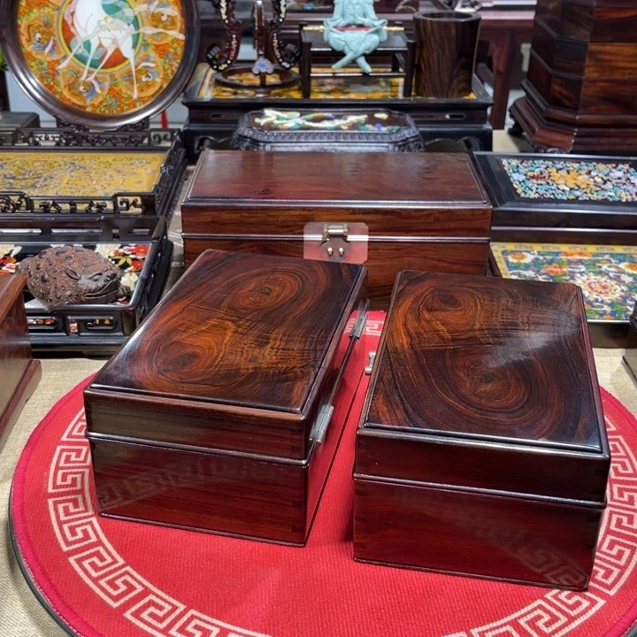 紫檀木类成套家具