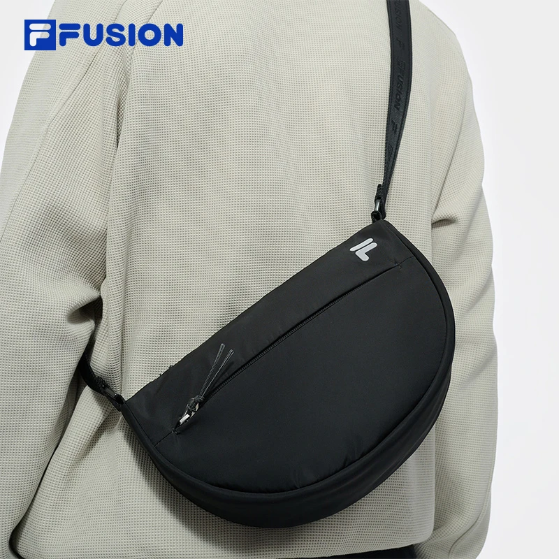 FILA斐乐潮牌斜挎包情侣男女小包时尚休闲百搭单肩包T13U511122F