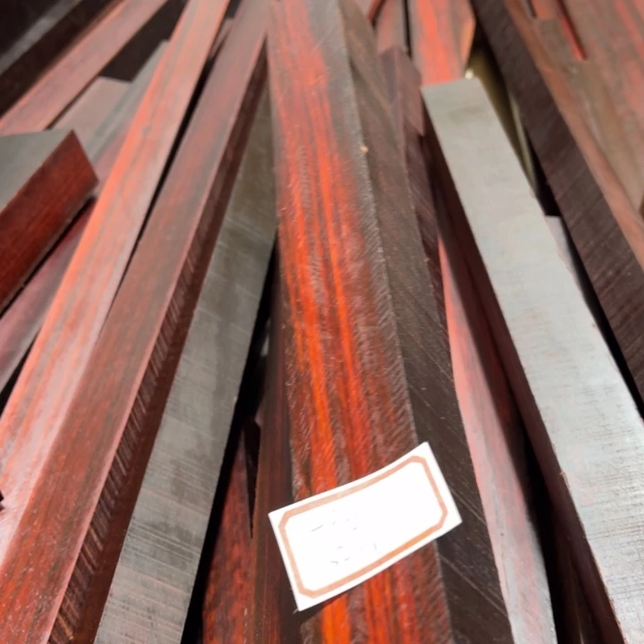 紫檀木类端景台一**心