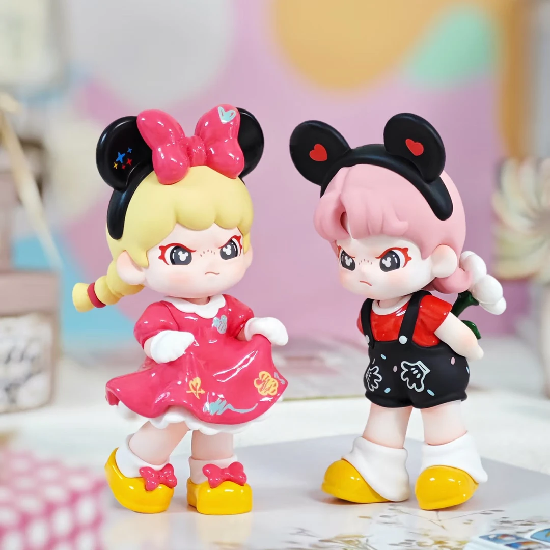 迪士尼联名米奇趣想时光系列礼物盲盒