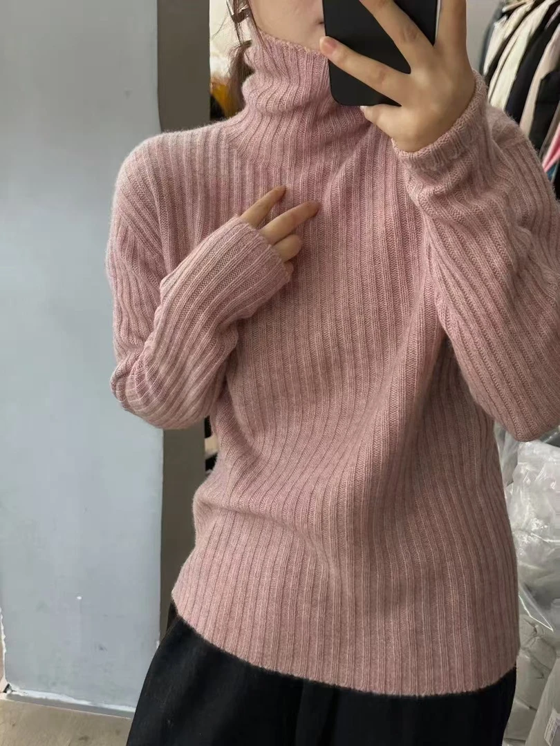 谢美丽-精选温柔秋冬暖肤全竖条毛衣