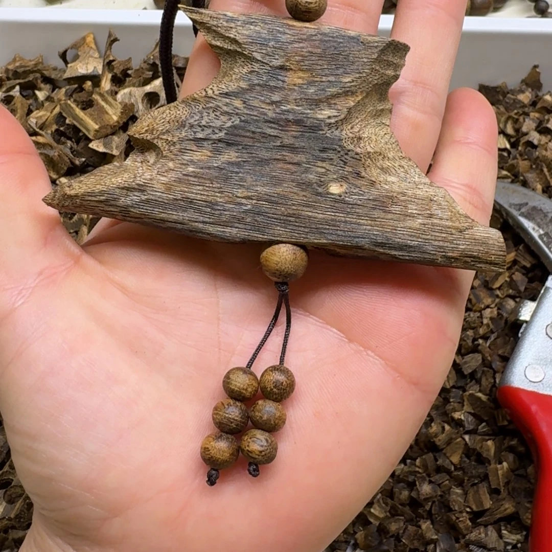 沉香碎屑沉香奇楠沉香乌身车挂