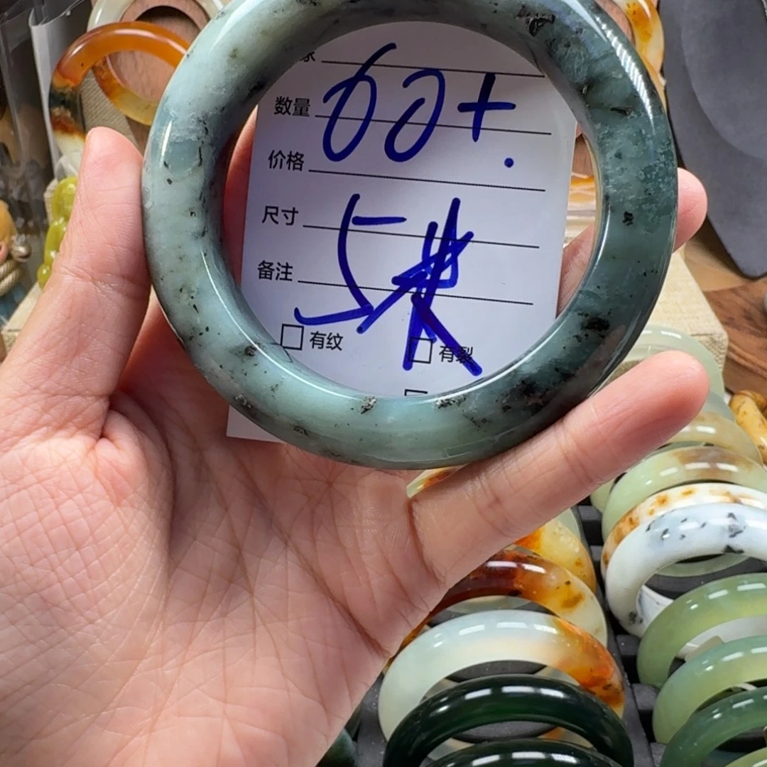 蛇纹石玉未镶嵌不退换