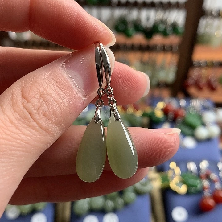 和田玉银S925镶嵌耳饰水滴晴水
