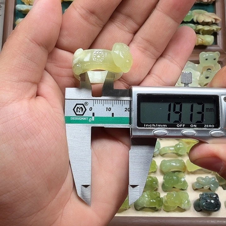 蛇纹石玉未镶嵌戒圈