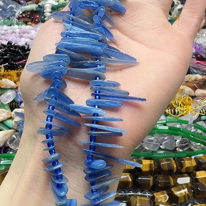 玛瑙/玉髓未镶嵌珠宝半成品一条长牙蓝晶