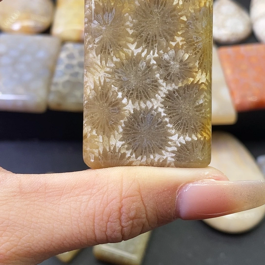 硅化玉颈饰合金丫*