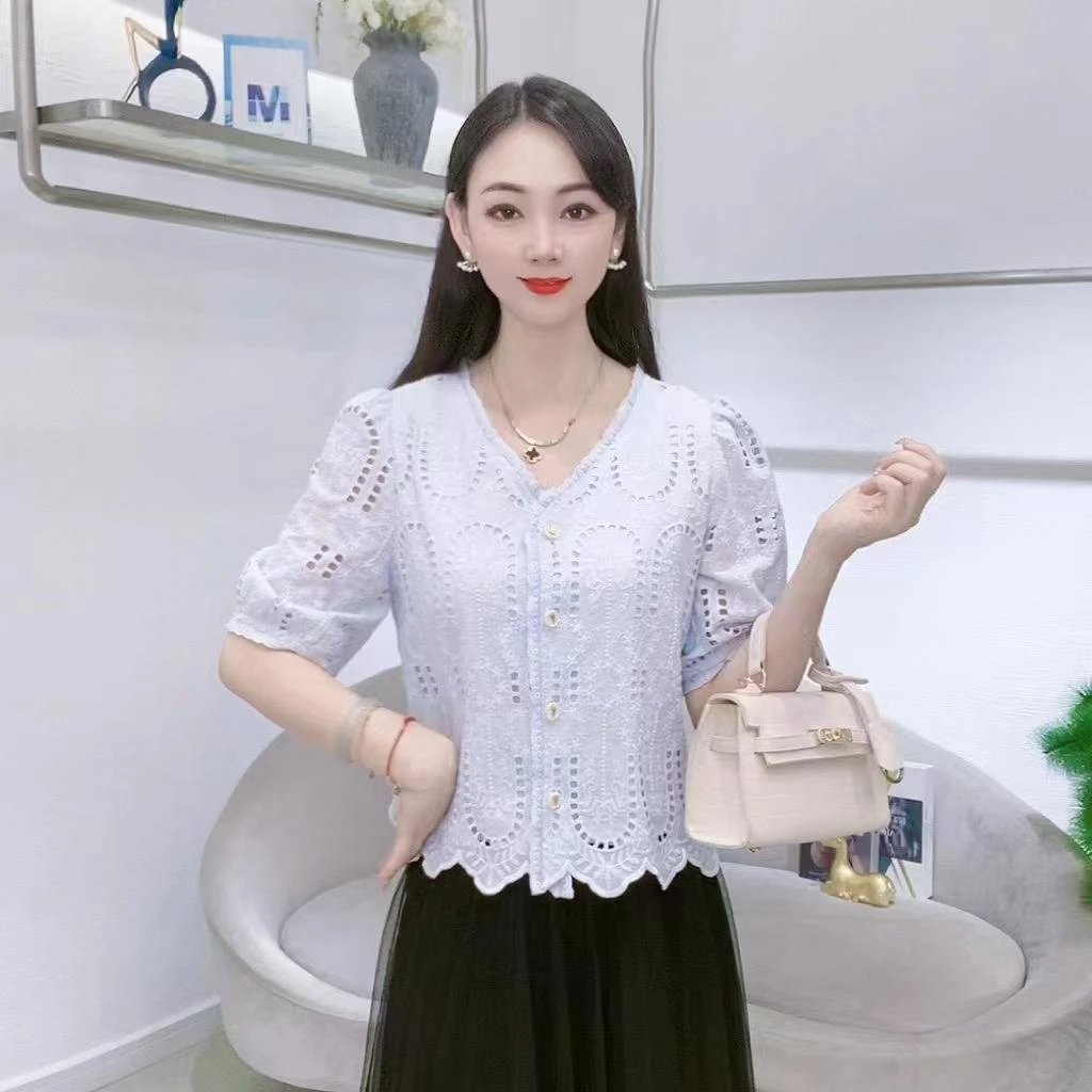 时尚法式V领短袖女2025夏季新款洋气时髦休闲百搭显瘦短款衬衫潮