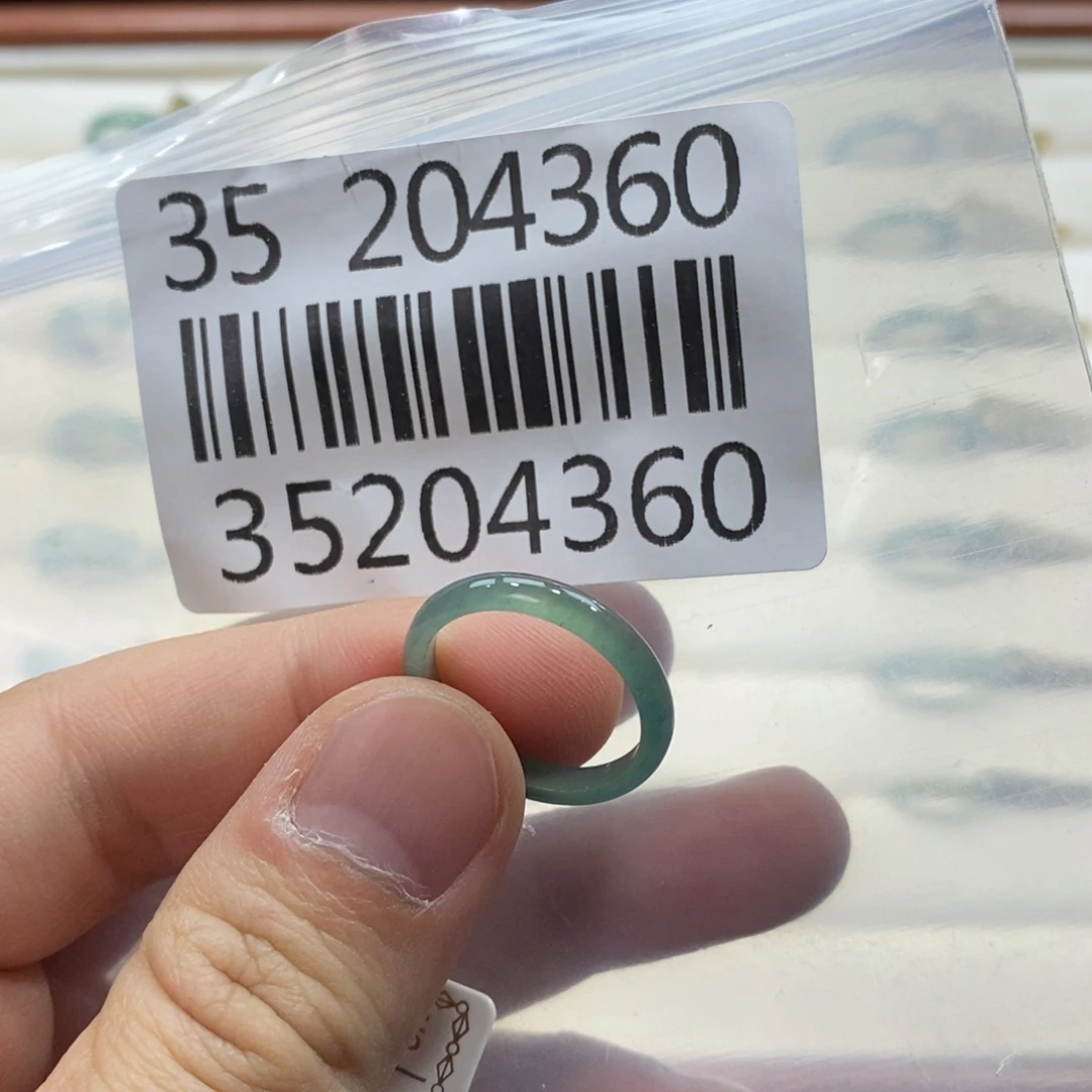 翡翠未镶嵌戒指戒指翡翠翡翠戒指