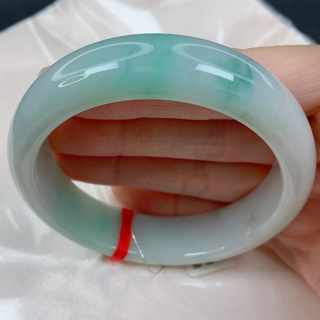 未镶嵌手镯翡翠58正圈，大轮胎，细腻淡色，06