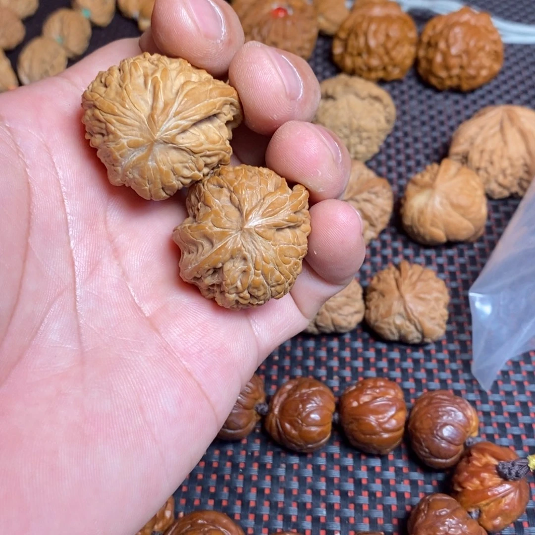 橙****文玩核桃把件文玩