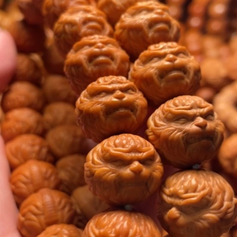 猴头核桃手串往**风舞台