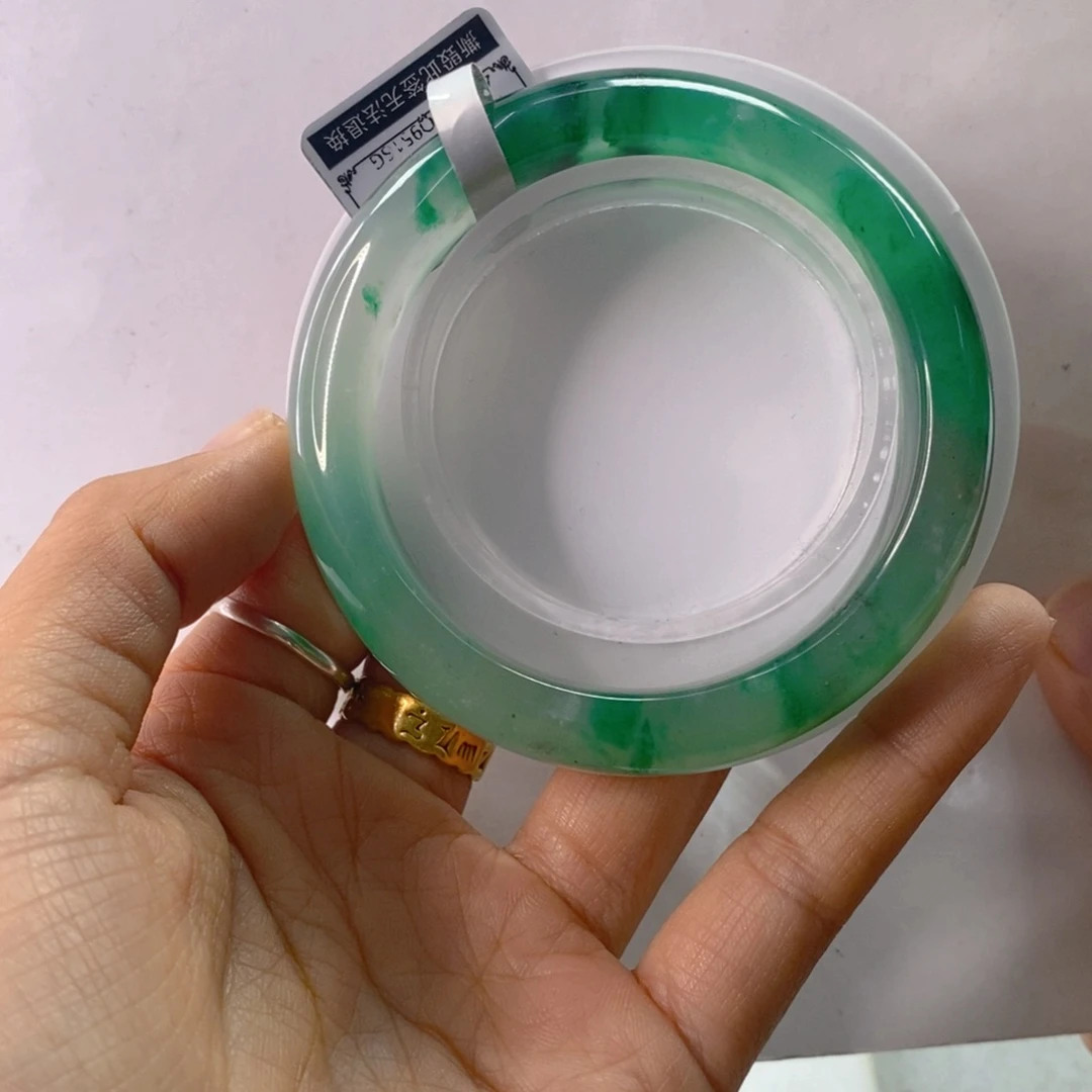 石英质玉未镶嵌手镯