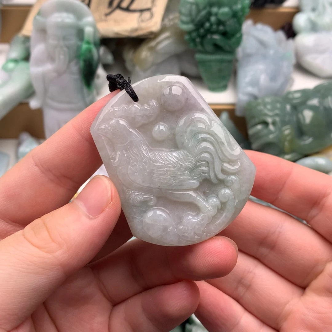 吊坠(不含链)未镶嵌翡翠
