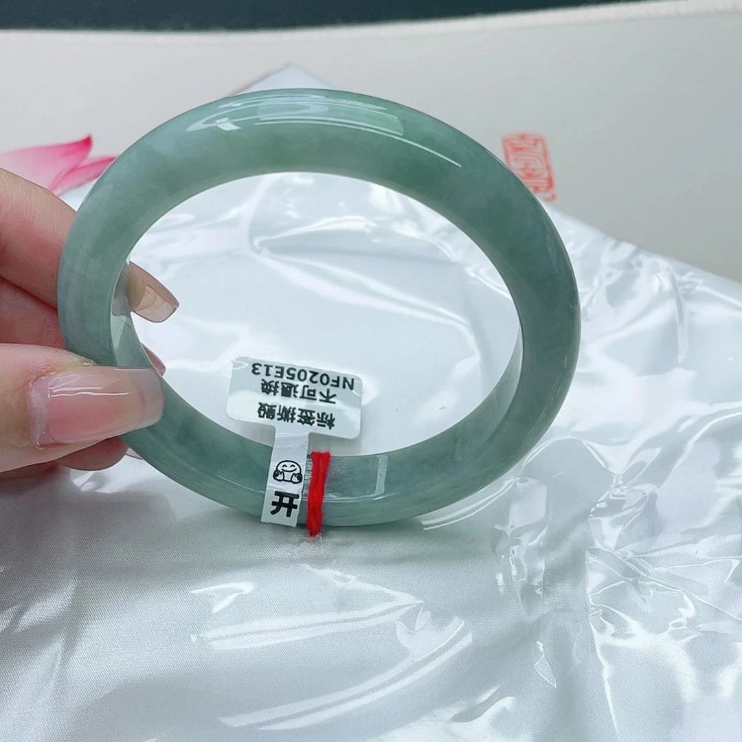翡翠手镯未镶嵌正62