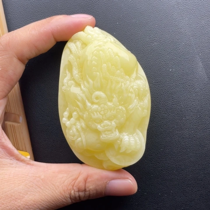 琥珀未镶嵌颈饰天然琥珀蜜蜡