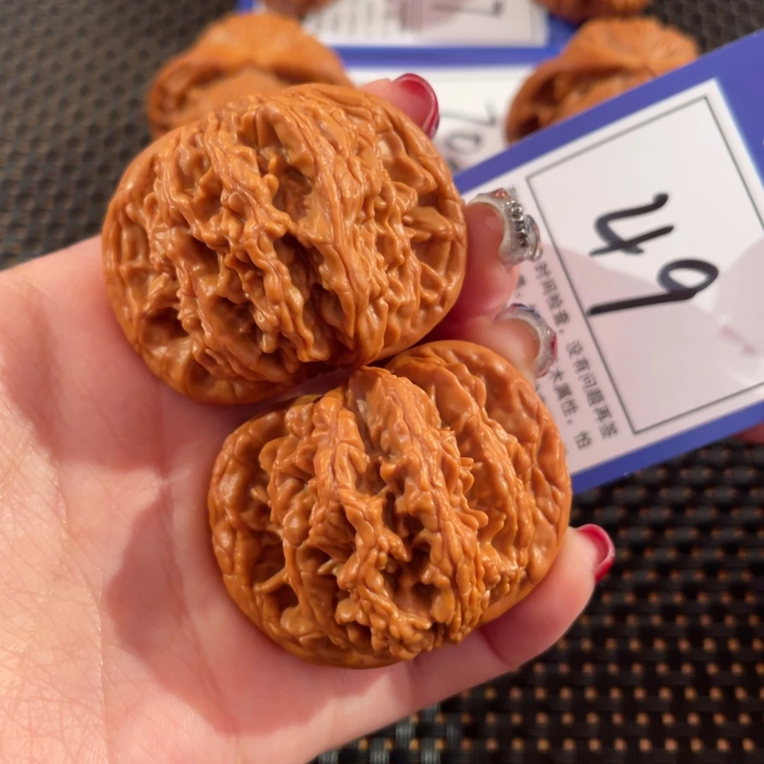 文玩核桃把件49号44尺虎头