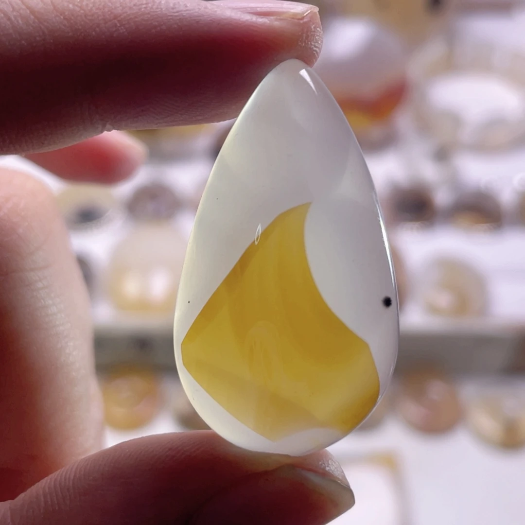 玛瑙/玉髓未镶嵌珠宝奇石