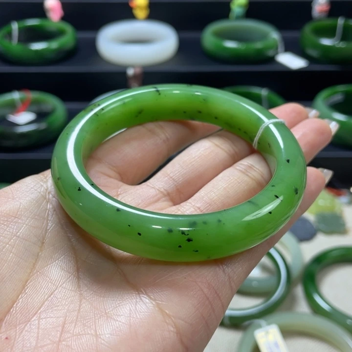 和田玉（碧玉）未镶嵌手镯俄碧苹果绿