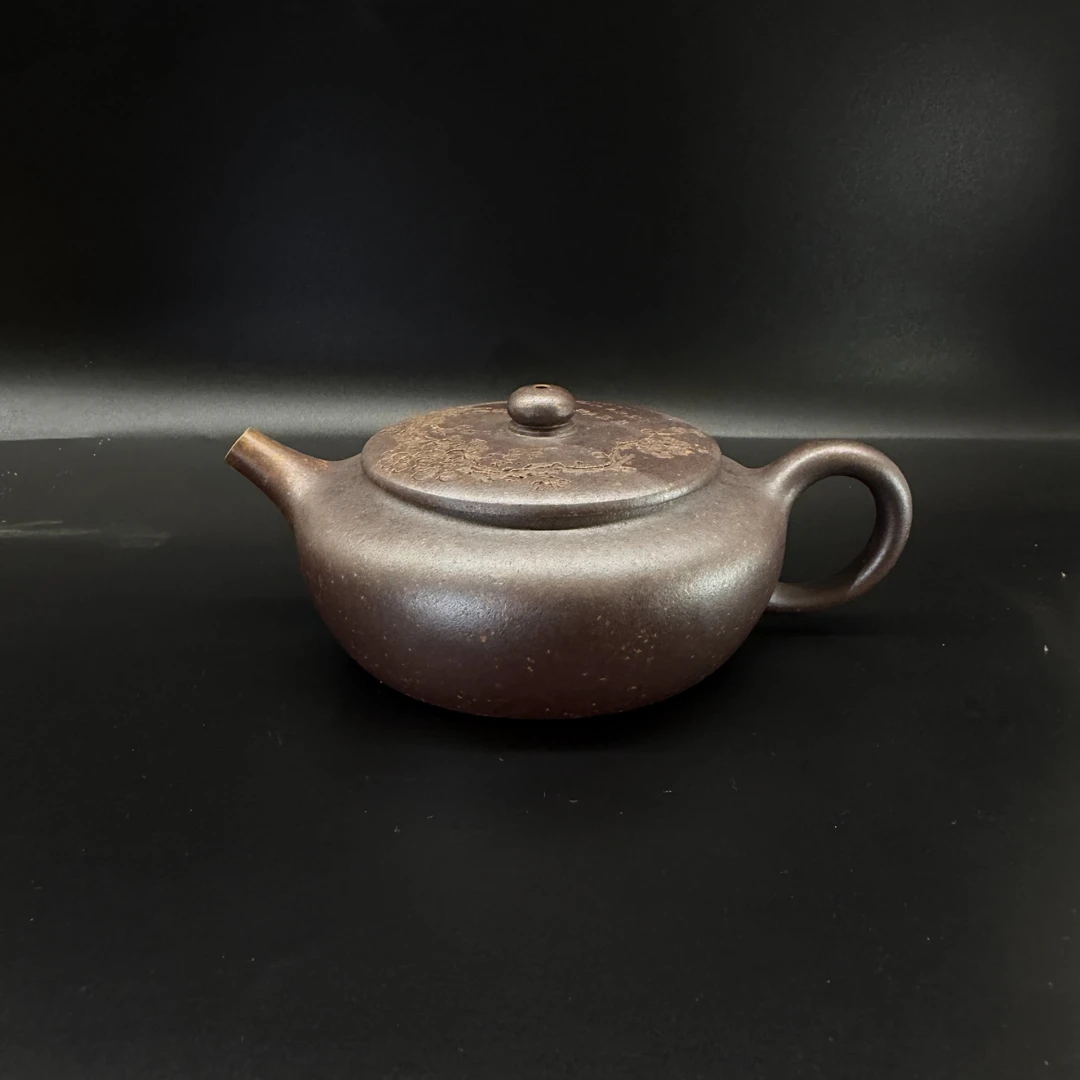 2/121402/陈容/紫砂壶扁晨/