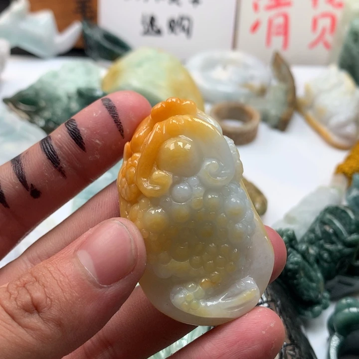 翡翠未镶嵌颈饰保真天然a货翡翠