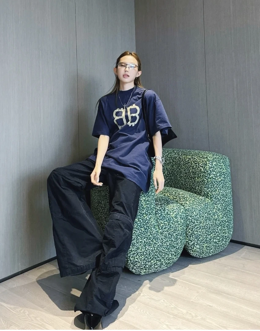 小巴风格大双B短袖T恤时尚百搭男女同款经典款