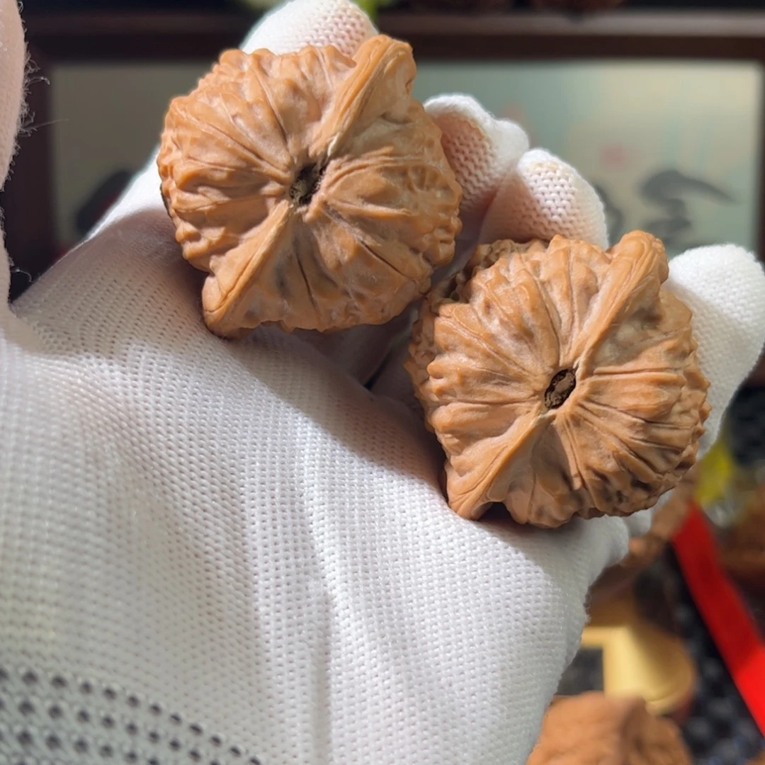 闹***东文玩核桃吊坠敦煌