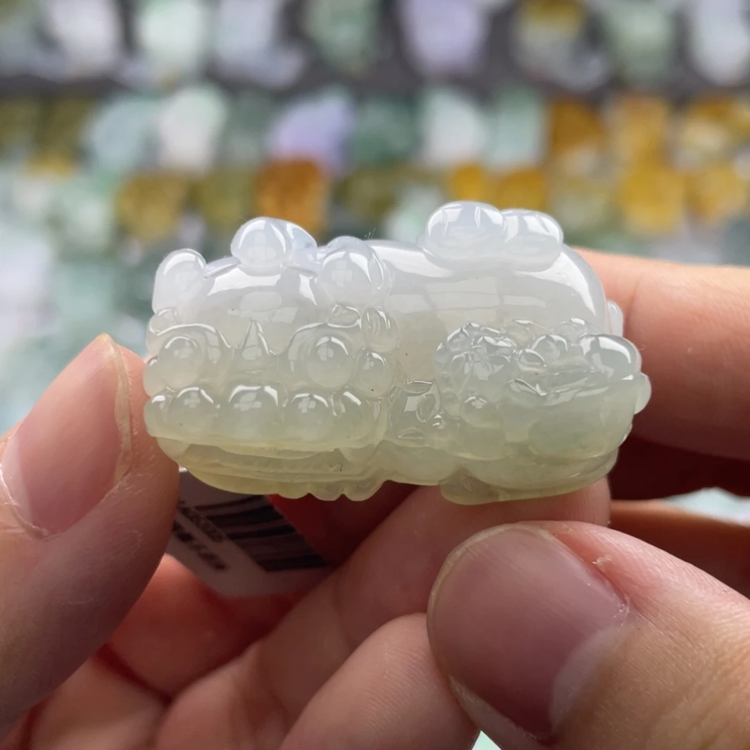 翡翠未镶嵌颈饰貔貅5