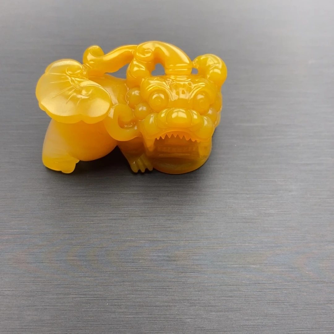 石英质玉（黄龙玉）未镶嵌颈饰