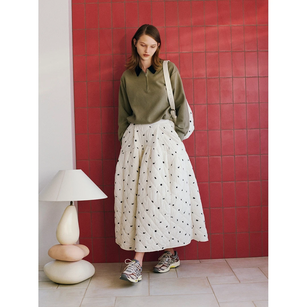 【MonTendre】 秋季新款 E 松紧腰A字型百搭时尚花卉绣绗缝半身裙