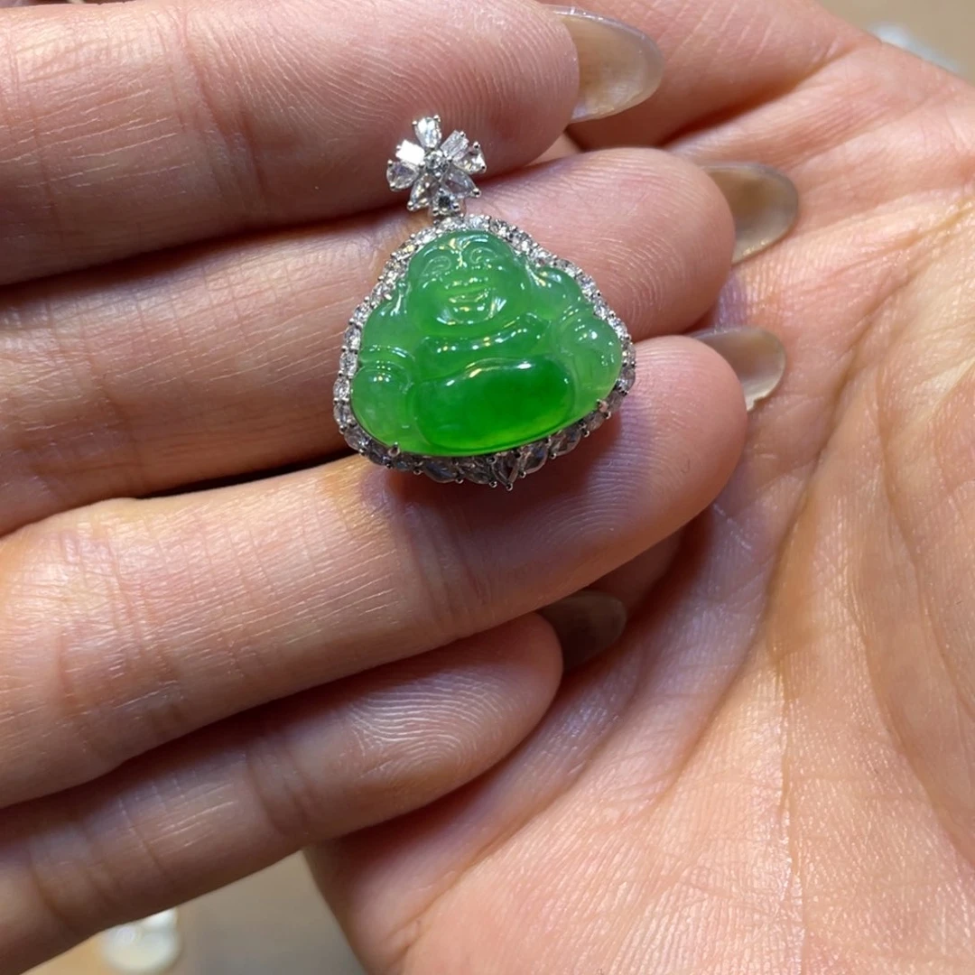 翡翠颈饰18K金镶嵌佛公