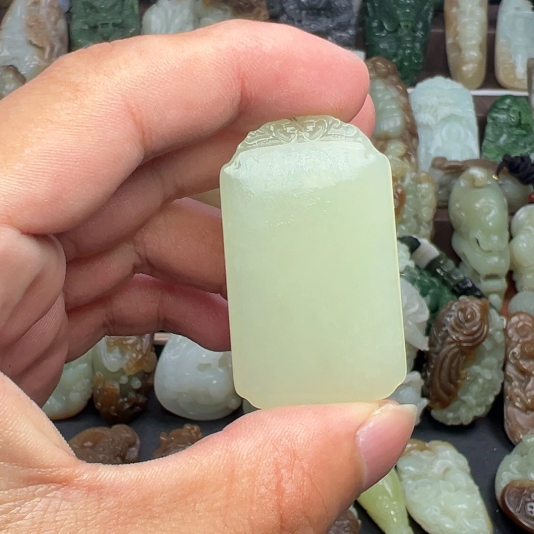 和田玉未镶嵌挂件