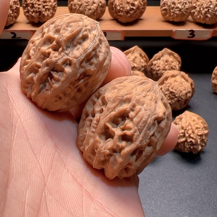 贝***中吊坠文玩核桃光明顶