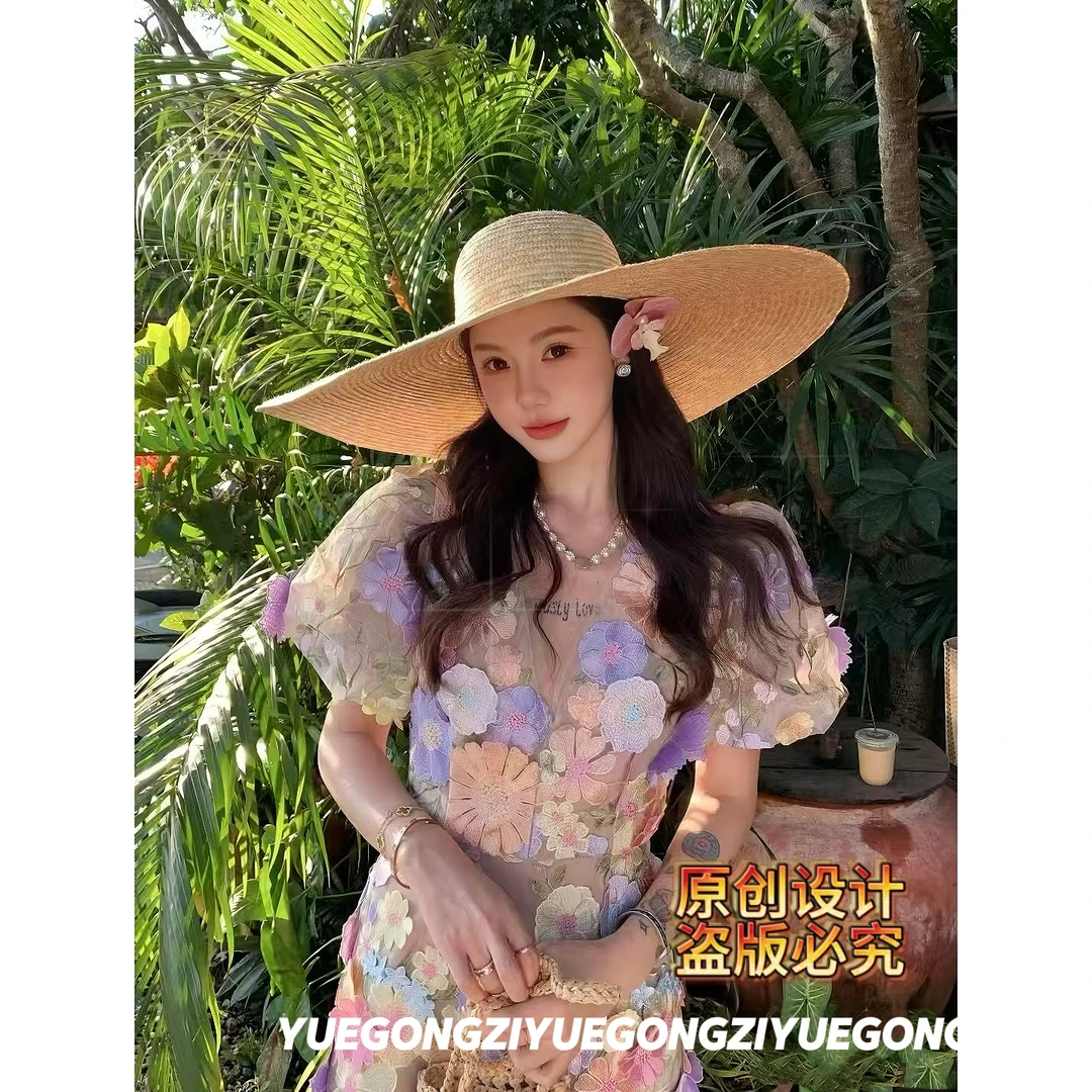岳岳｜2025年春夏新款【花神】圆领刺绣立体花朵泡泡袖连衣裙100716