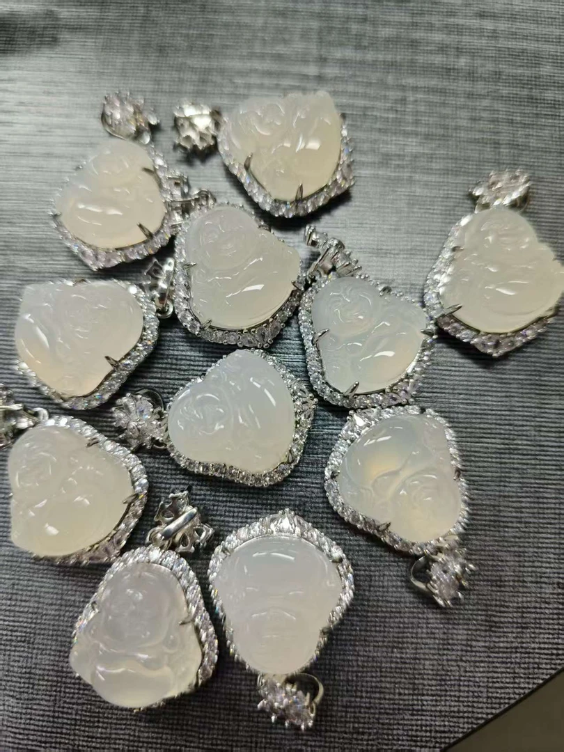 高冰玛瑙吊坠/多样性发一不挑选不备注