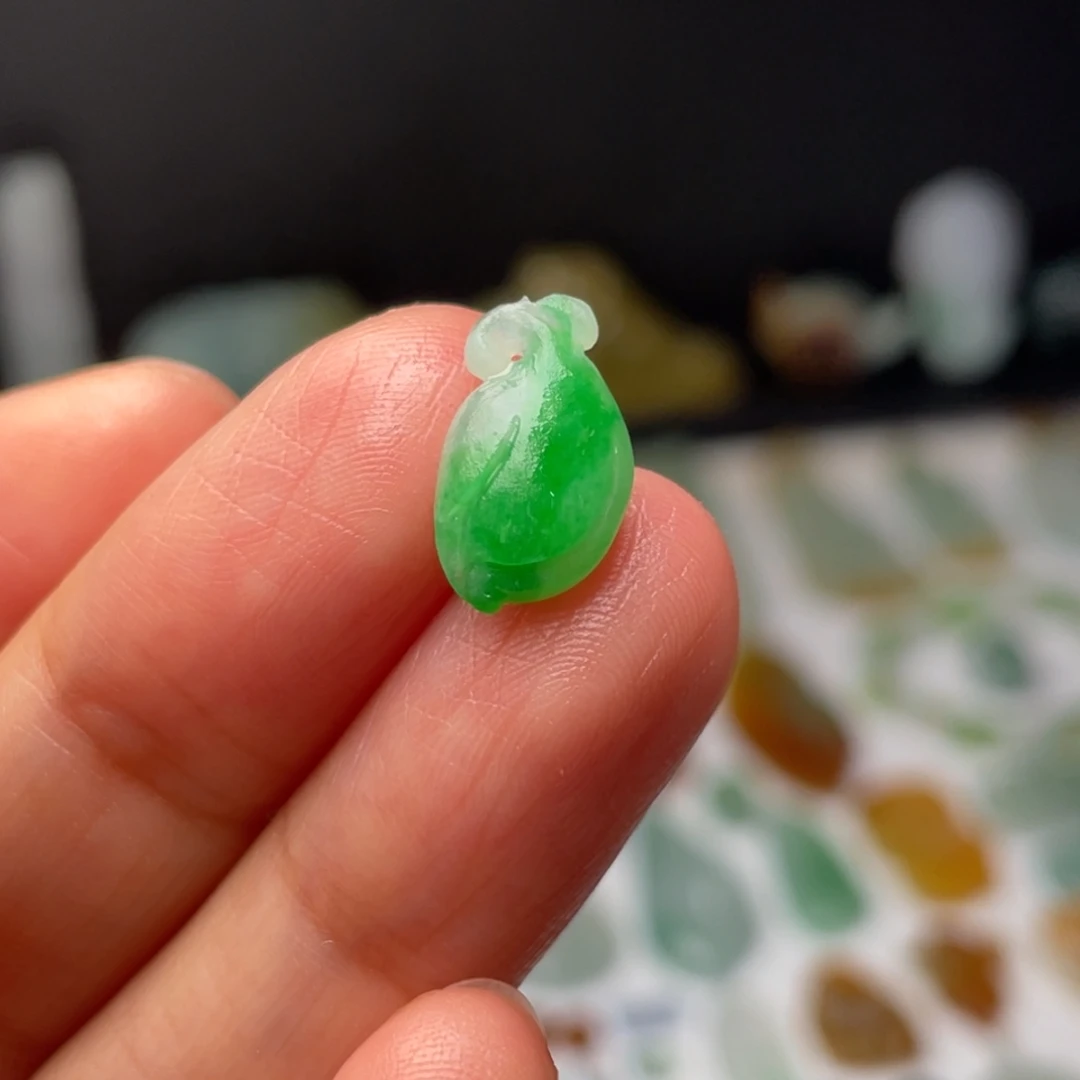 定制翡翠未镶嵌天然翡翠