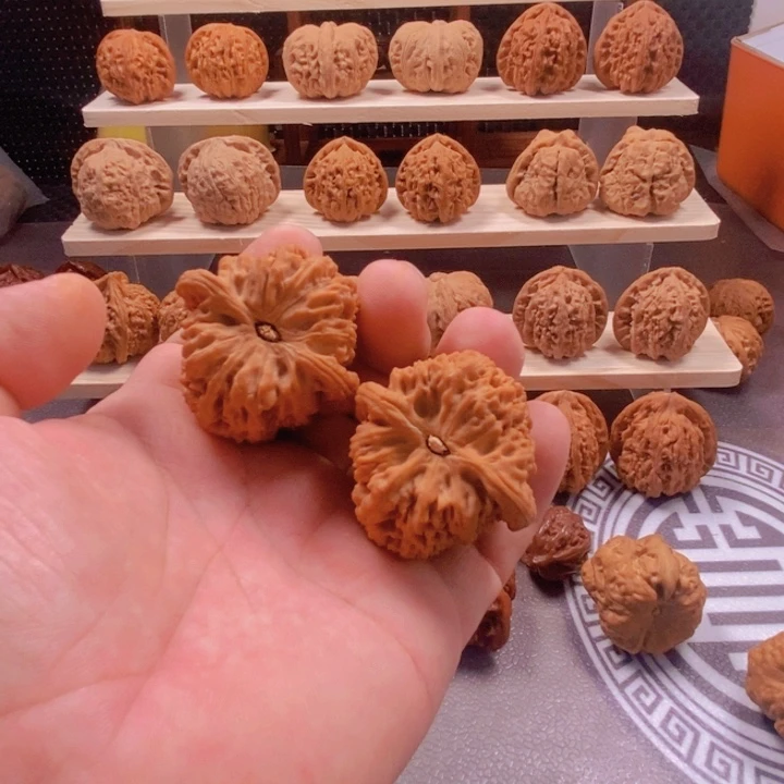 把件文玩核桃涠****。南疆石